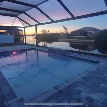 Newly Built Villa Ballerina With Heated Pool And Incredible View Into Beautiful Arrowheadcanal Cape Coral Esterno foto