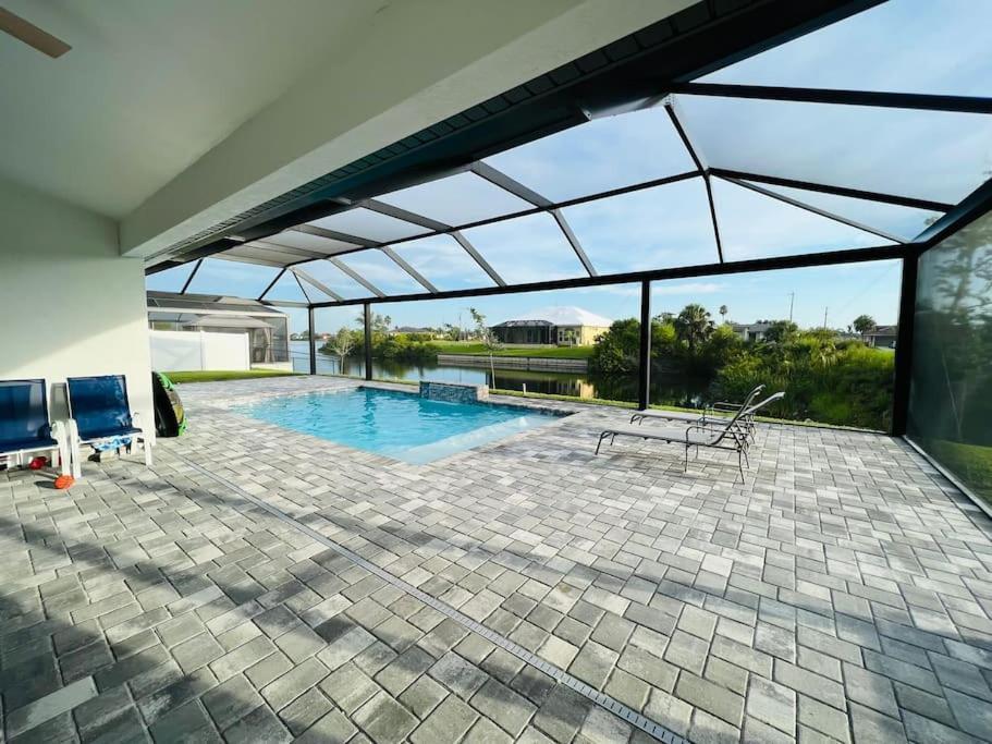 Newly Built Villa Ballerina With Heated Pool And Incredible View Into Beautiful Arrowheadcanal Cape Coral Esterno foto