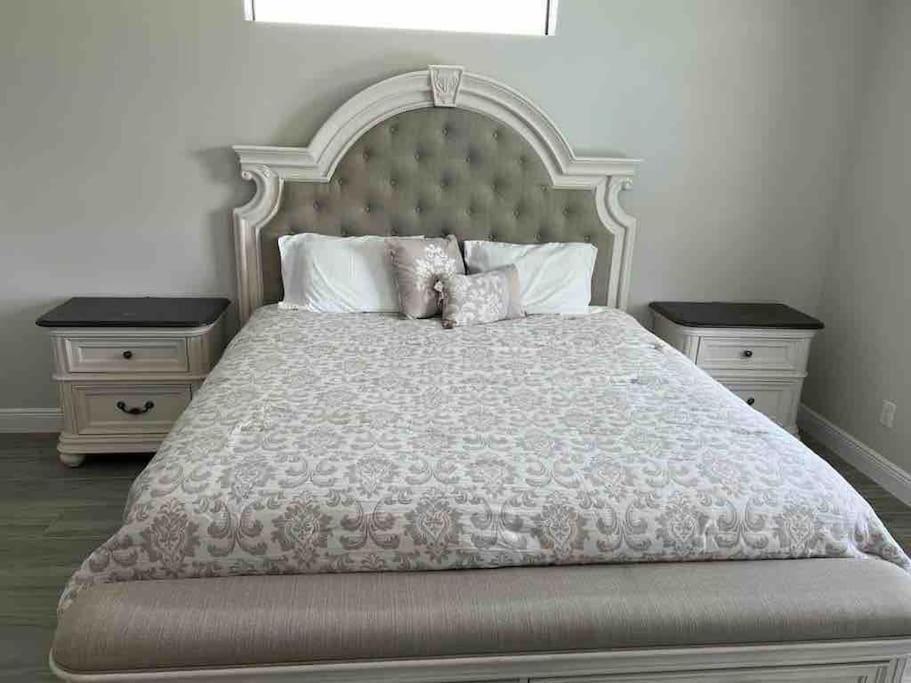 Newly Built Villa Ballerina With Heated Pool And Incredible View Into Beautiful Arrowheadcanal Cape Coral Esterno foto